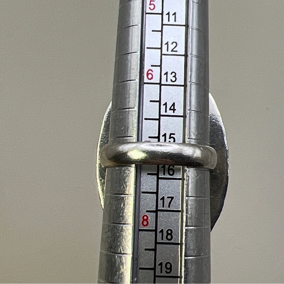 New Enhanced Faceted Blue Sapphire Stone Crystal Silver Overlay Ring Size 7 - Picture 7 of 8